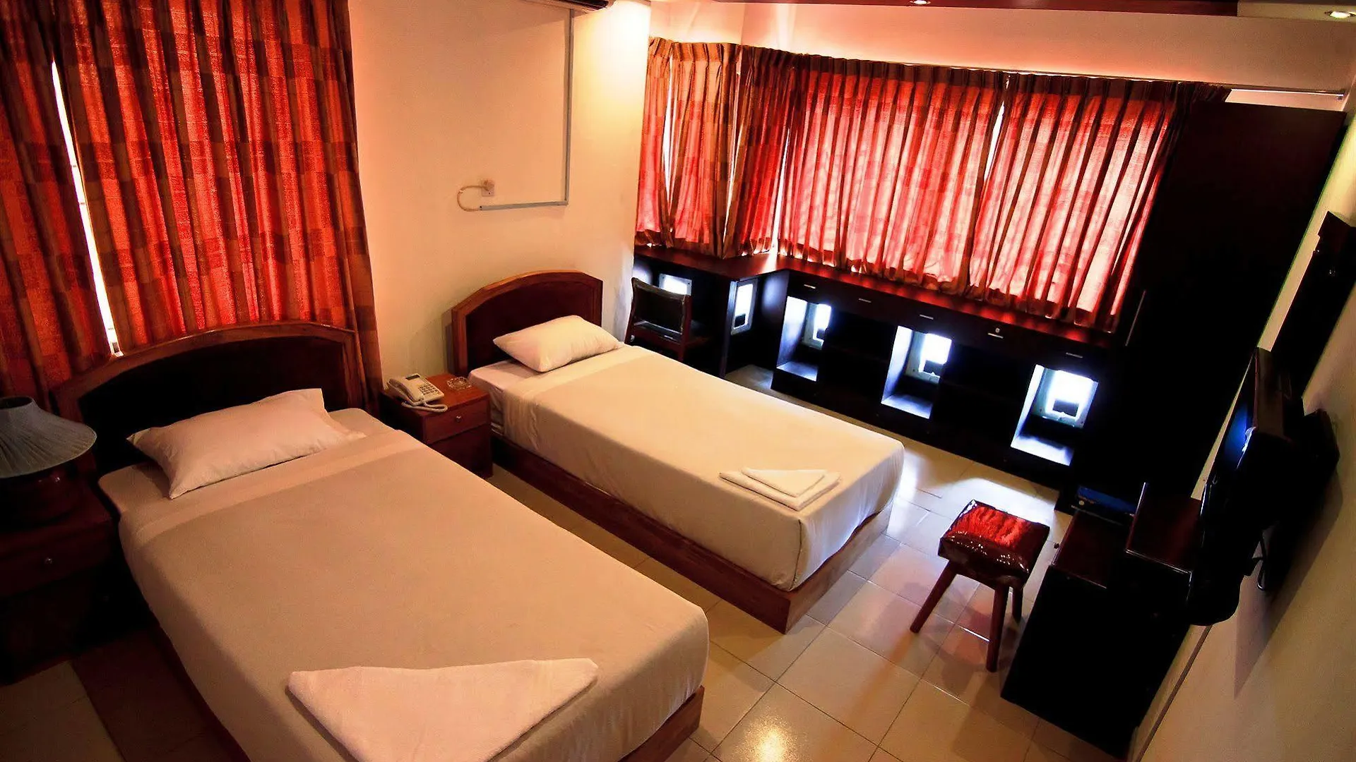 Tropical Daisy Hotel Dhaka