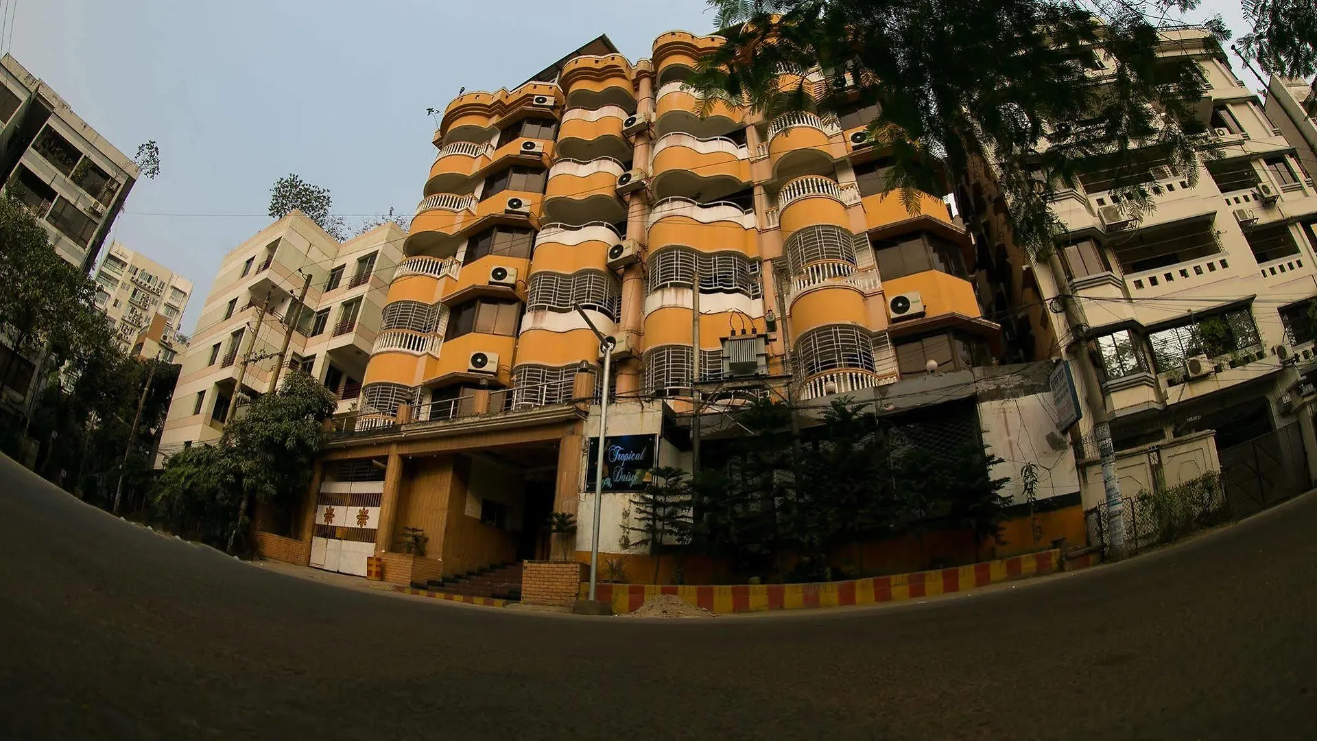 ***  Hotel Tropical Daisy Dhaka Bangladesz